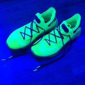 COY FISH, Curry 6 Basketball Shoes